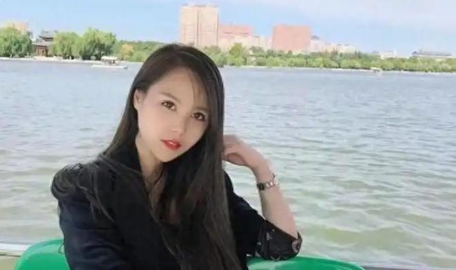 妈近况曝光！摆摊卖甜品想踏出重生第一步PG麻将胡了模拟器“重庆姐弟坠亡案”妈(图9)